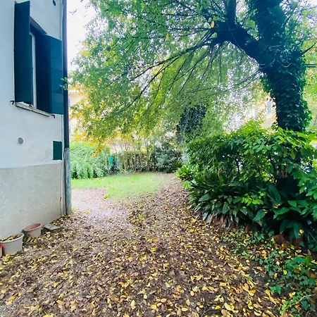 Zona Ospedali - Luminoso E Nuovo, Posto Auto - Casa Perin Apartamento *
